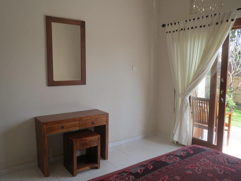 Mesari Homestay & Warung Amed Rom bilde